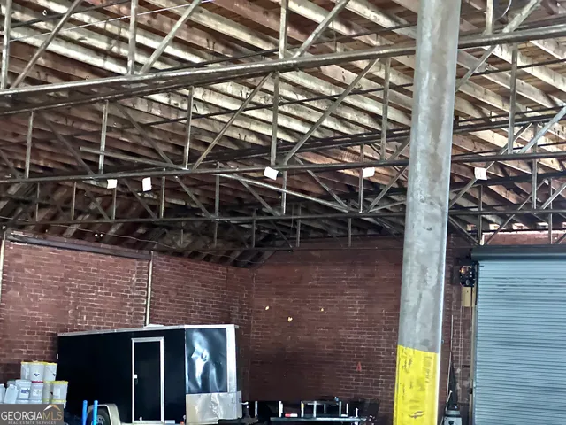 a view of an outdoor space