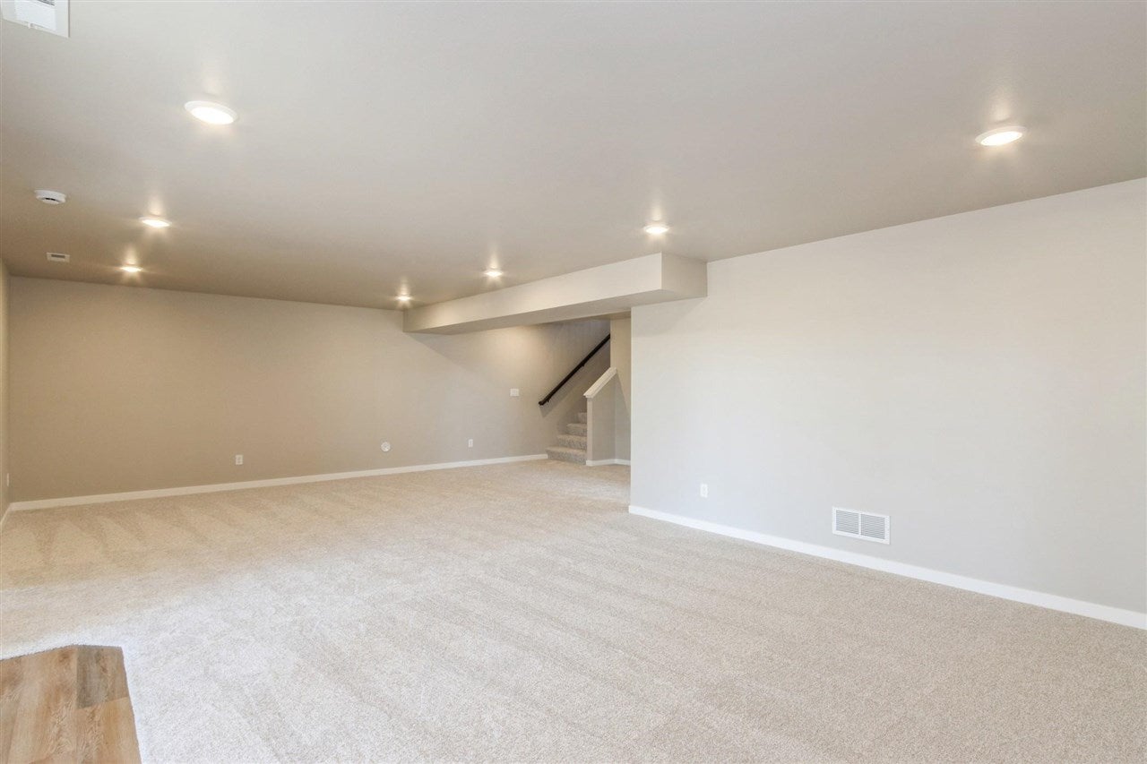 1090 Switchgrass Lane Ely, IA 52227 - Photo 25 of 33 Gallery Image 25