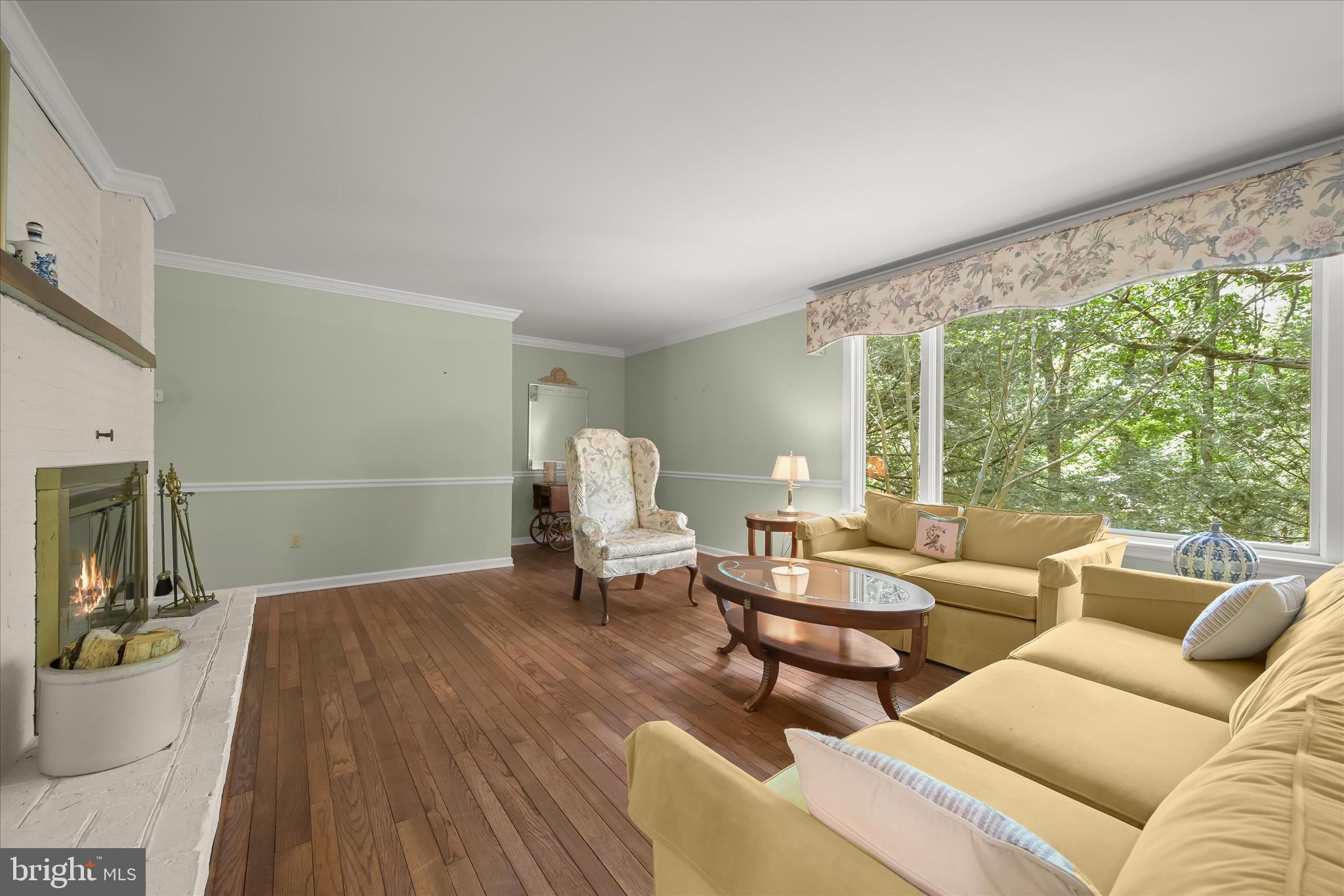 3391 Salem Bottom Road Westminster, MD 21157 - Photo 22 of 82 Hardwood Floors - Classic Moldings