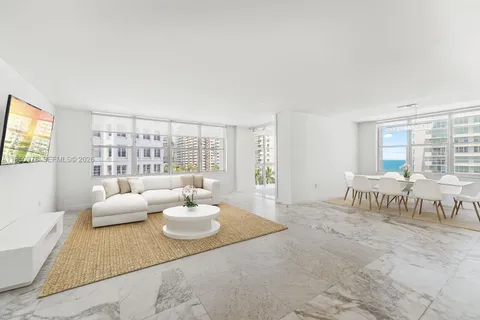 $895,000 | 5640 Collins Avenue, Unit 7B, Miami Beach, FL 33140