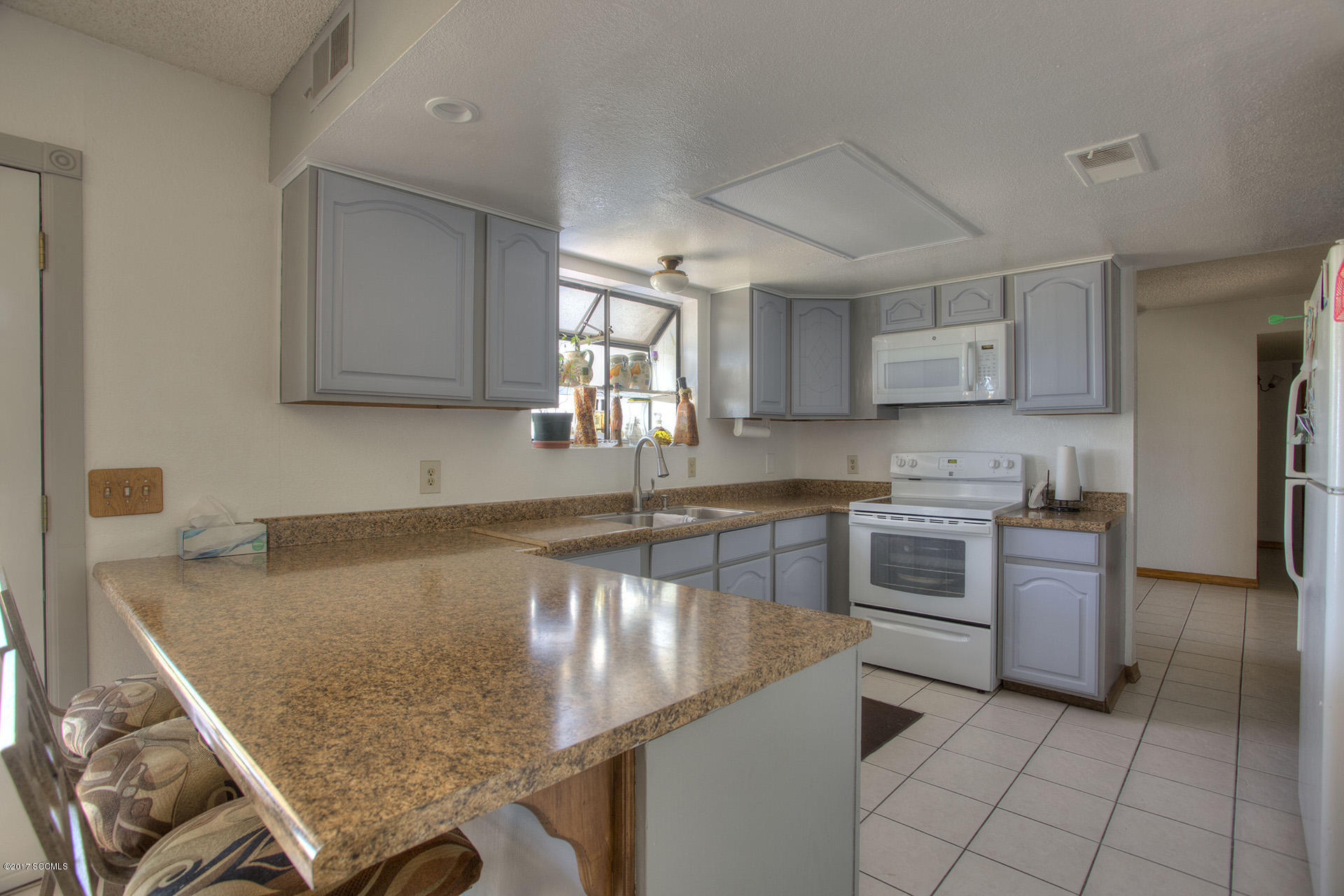 180 Via Orquidia Rio Rico, AZ 85648 - Photo 4 of 22