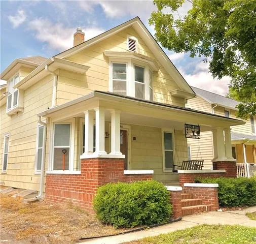 $232,500 | 406 South 6th Street, Burlington, KS 66839