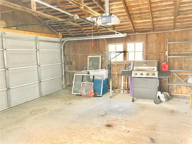 $232,500 | 406 South 6th Street, Burlington, KS 66839