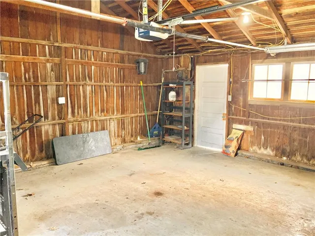 $232,500 | 406 South 6th Street, Burlington, KS 66839