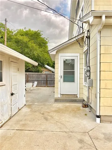 $232,500 | 406 South 6th Street, Burlington, KS 66839