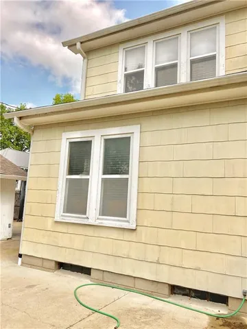 $232,500 | 406 South 6th Street, Burlington, KS 66839