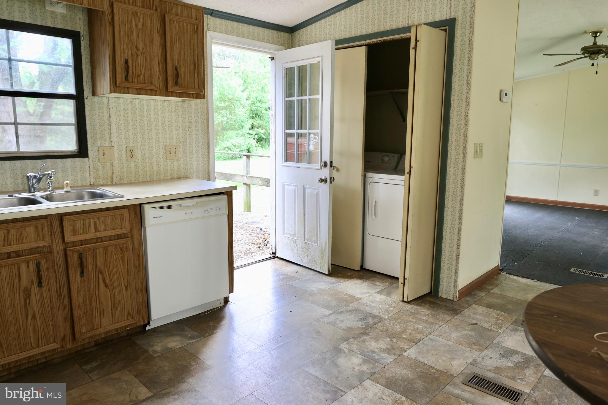 3932 St Lukes Road Salisbury, MD 21804 - Photo 9 of 19 Gallery Image 9