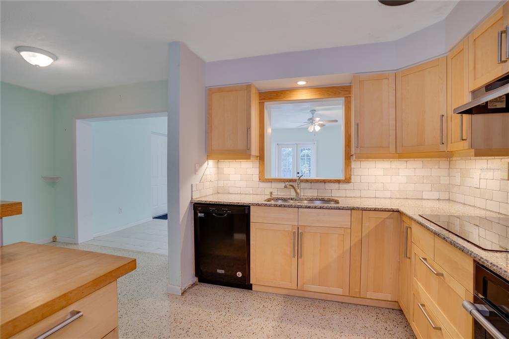 5135 101st Street North St. Petersburg, FL 33708 - Photo 11 of 38