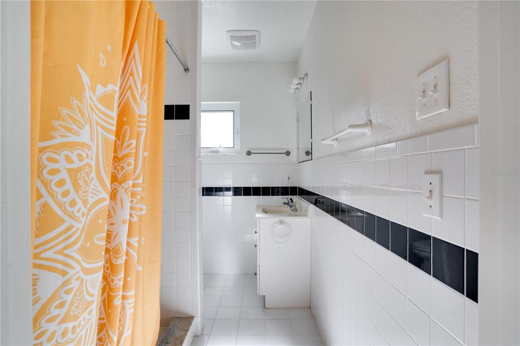 5135 101st Street North St. Petersburg, FL 33708 - Photo 15 of 38