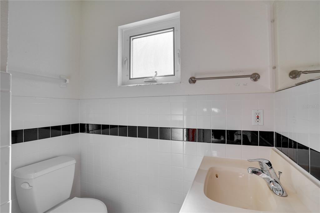 5135 101st Street North St. Petersburg, FL 33708 - Photo 16 of 38