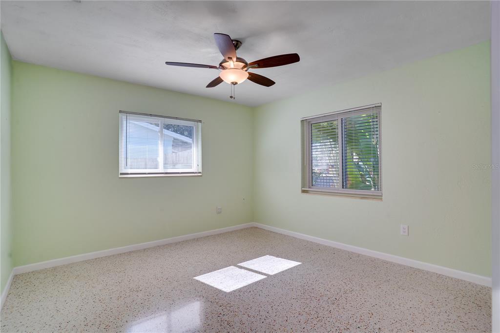 5135 101st Street North St. Petersburg, FL 33708 - Photo 17 of 38