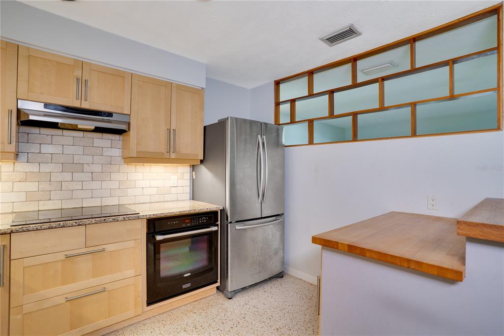 5135 101st Street North St. Petersburg, FL 33708 - Photo 9 of 38