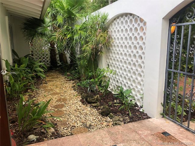 a view of outdoor space and garden