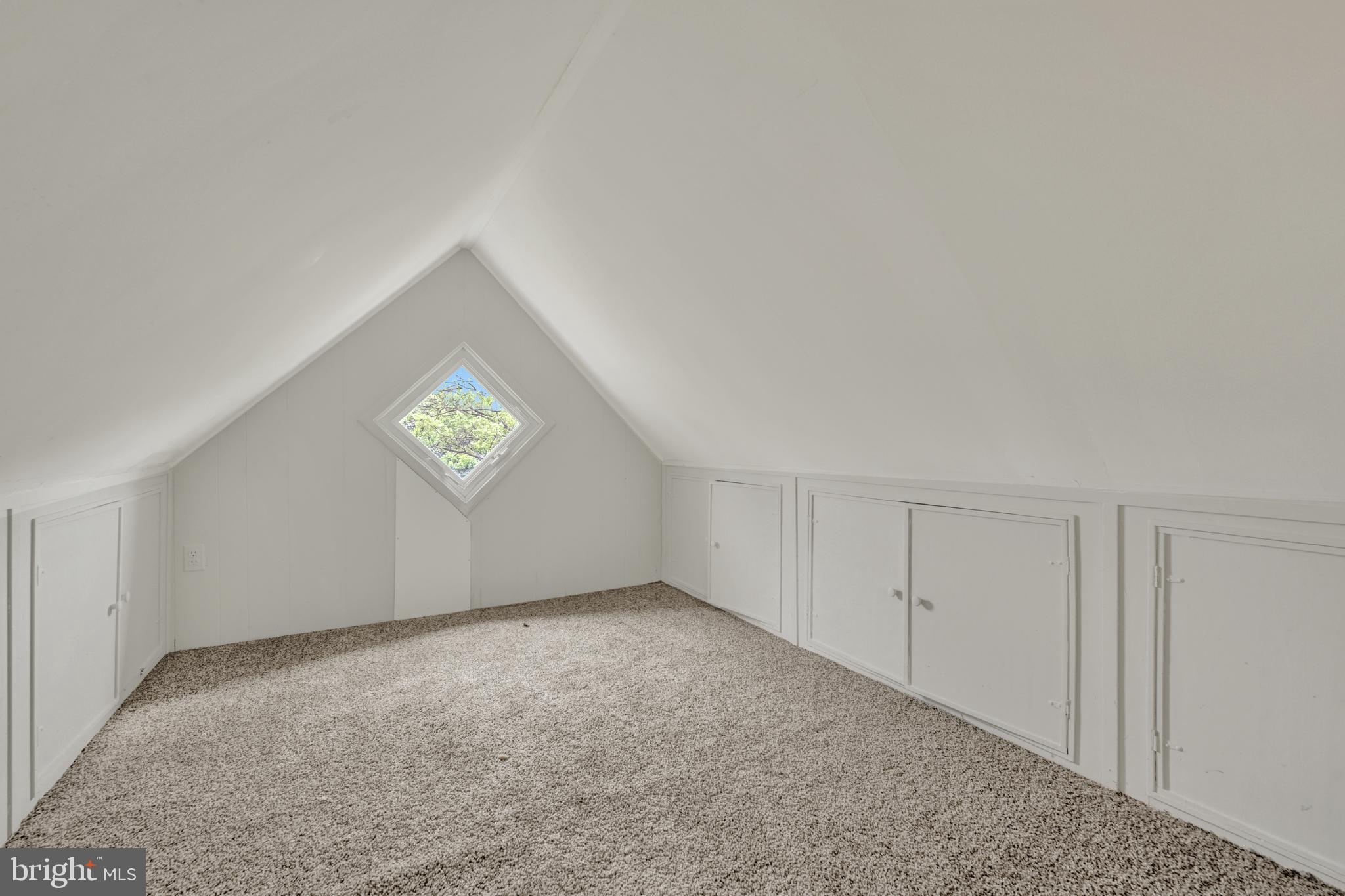 6022 Old Harford Road Baltimore, MD 21214 - Photo 23 of 31 More of the 3rd Floor