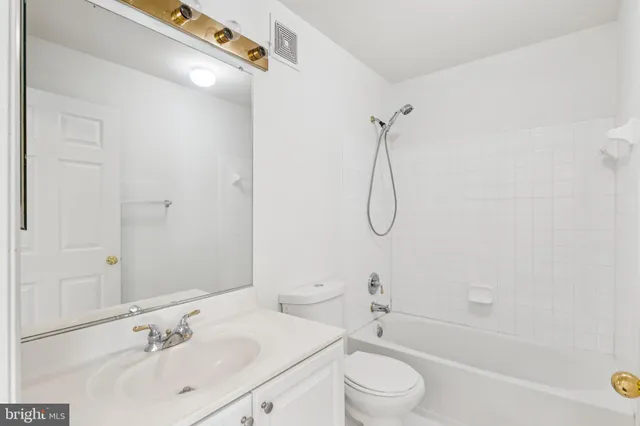 $480,000 | 11357 King George Drive, Unit 10, Wheaton, MD 20902