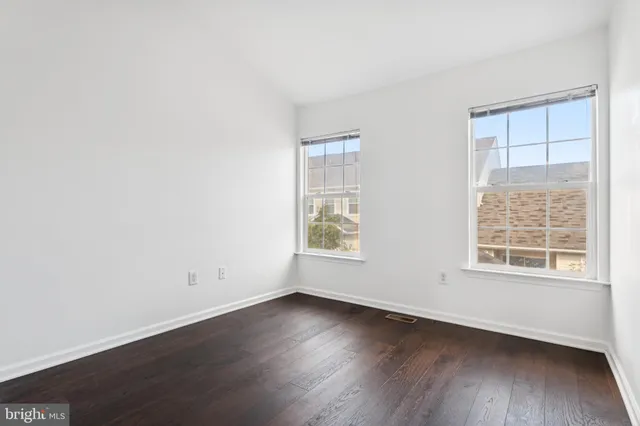 $480,000 | 11357 King George Drive, Unit 10, Wheaton, MD 20902