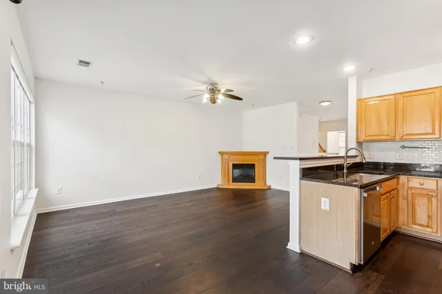 $480,000 | 11357 King George Drive, Unit 10, Wheaton, MD 20902