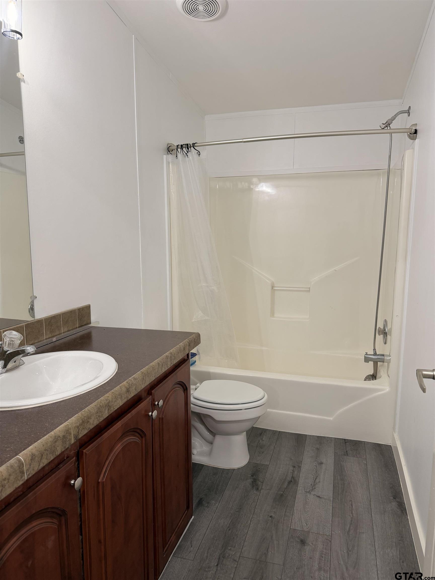 5611 Holiday Hills Road Tyler, TX 75708 - Photo 17 of 33 Gallery Image 17