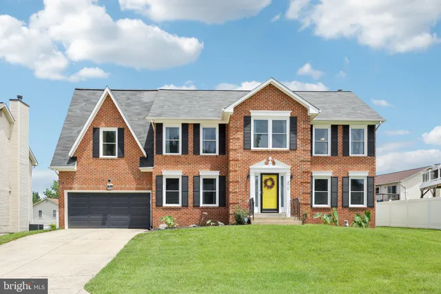 $575,000 | 8910 Hardesty Drive, Clinton, MD 20735