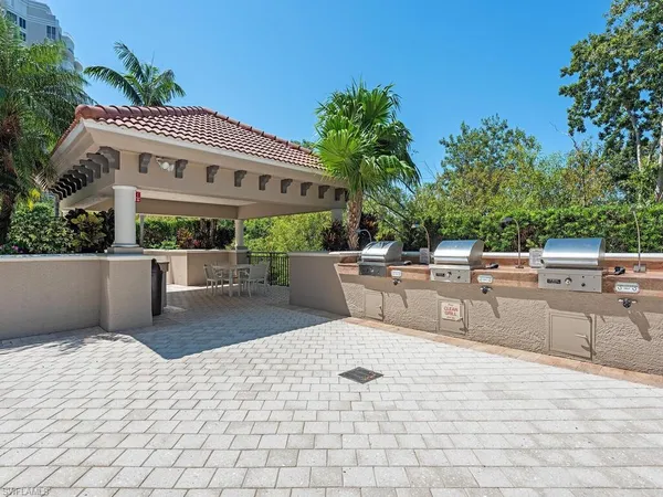 $2,100,000 | 7225 Pelican Bay Boulevard, Unit 1703, Naples, FL 34108