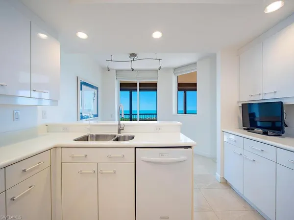 $2,100,000 | 7225 Pelican Bay Boulevard, Unit 1703, Naples, FL 34108