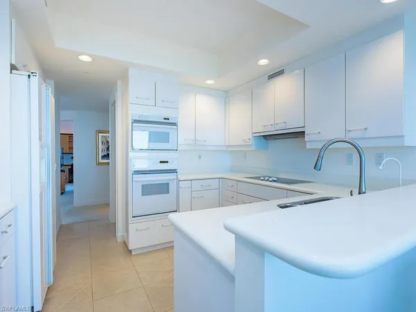 $2,100,000 | 7225 Pelican Bay Boulevard, Unit 1703, Naples, FL 34108