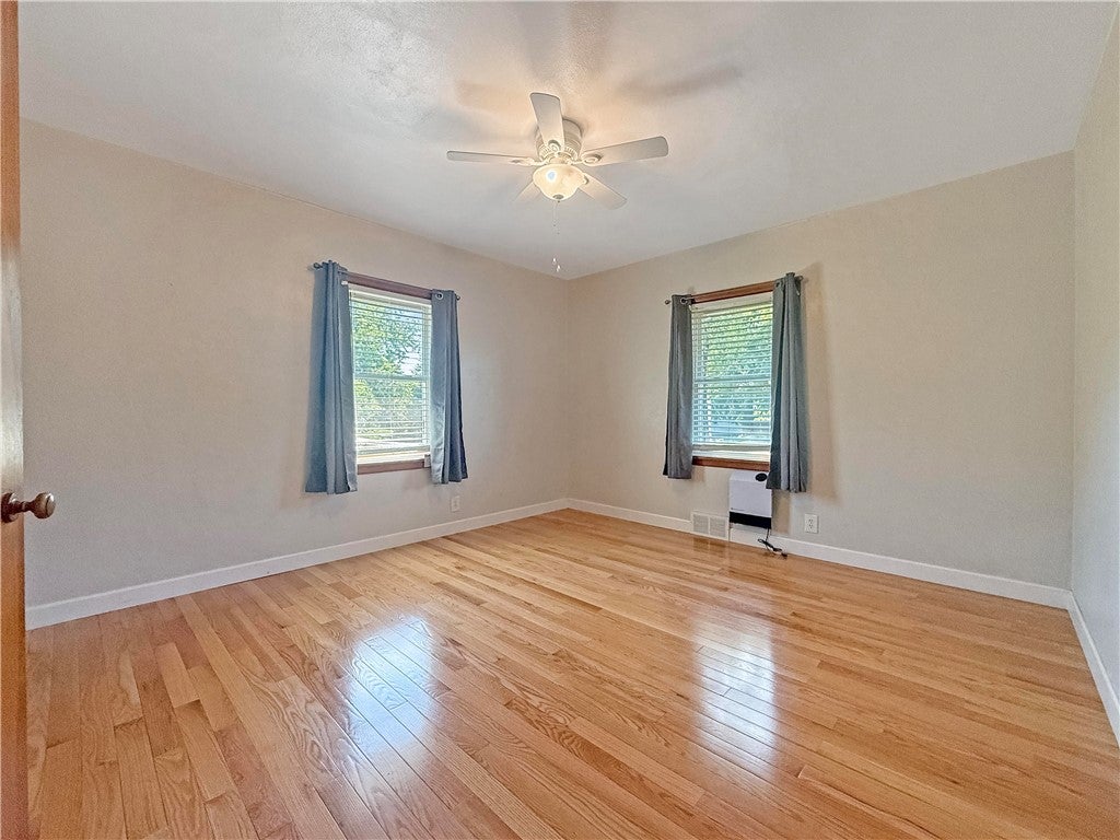 2101 East Washington Road Casey, IL 62420 - Photo 9 of 18 Gallery Image 9