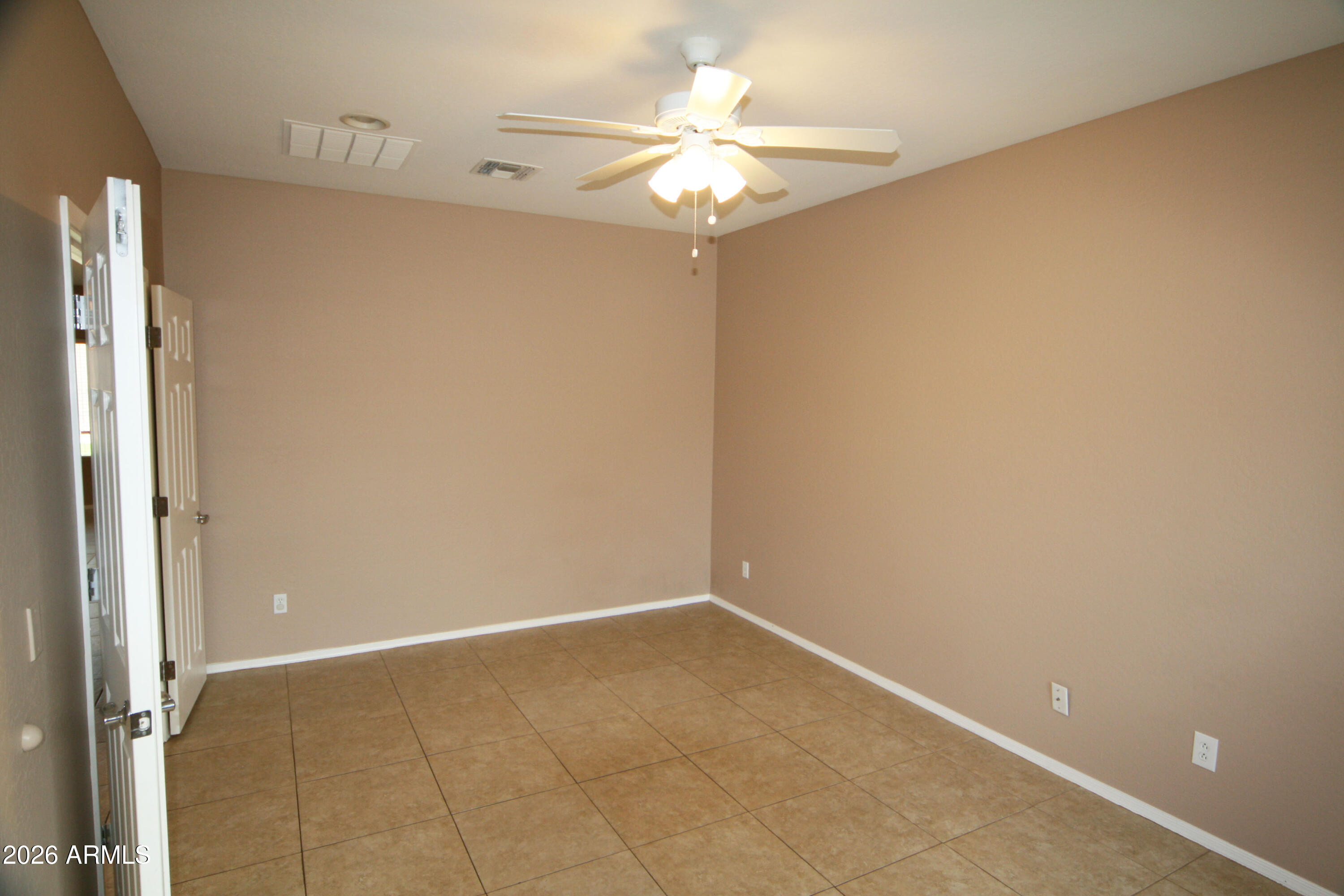 5307 West Beverly Road Laveen, AZ 85339 - Photo 12 of 22 Den 2
