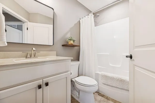 $495,000 | 2304 Hillcrest Drive, Hudson, WI 54016