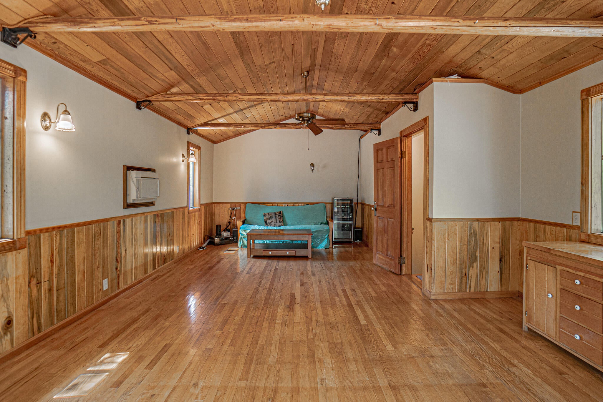255 China Gulch Road Jacksonville, OR 97530 - Photo 23 of 47 Living Space over garage.