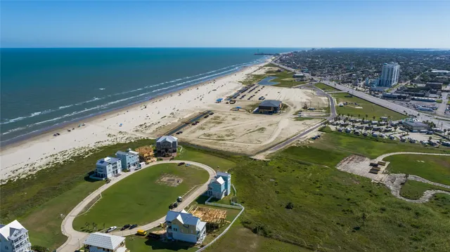 $390,000 | 44 Grand Beach Boulevard, Galveston, TX 77550