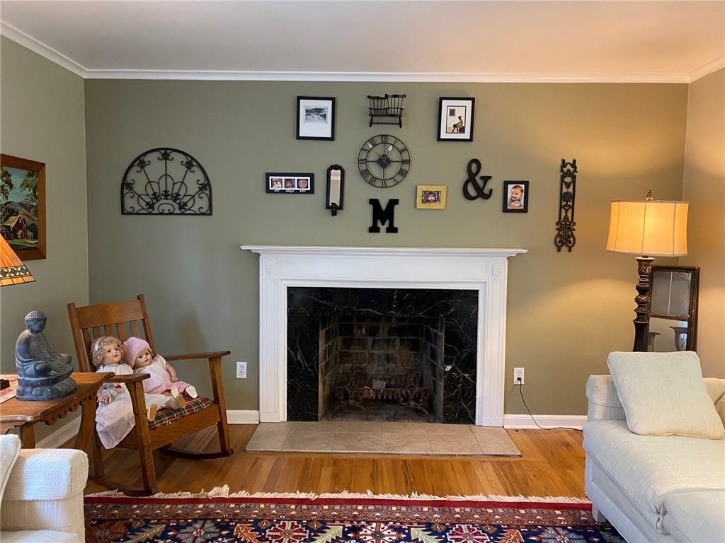 112 Spring Grove Road Pittsburgh, PA 15235 - Photo 3 of 9 Gallery Image 3