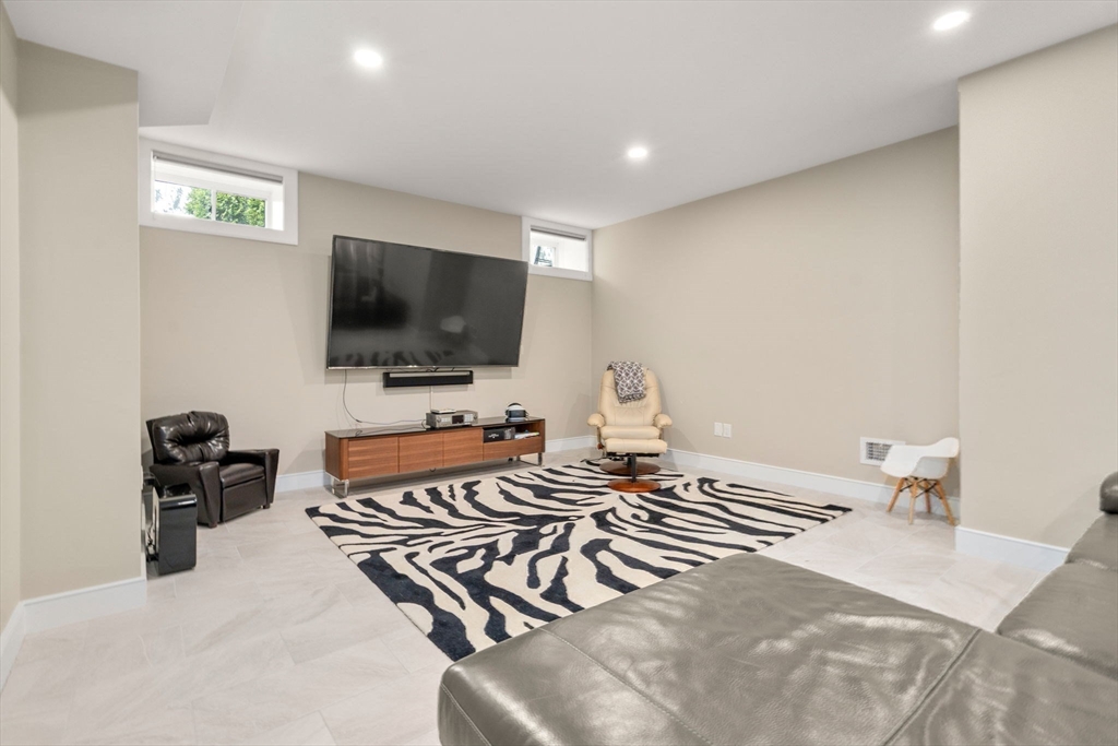 6 Wiswall Road Newton, MA 02459 - Photo 30 of 39