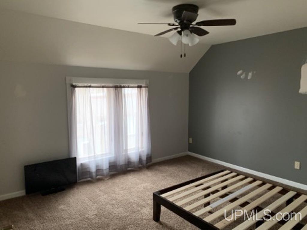 1317 Sheridan Road Escanaba, MI 49829 - Photo 6 of 13