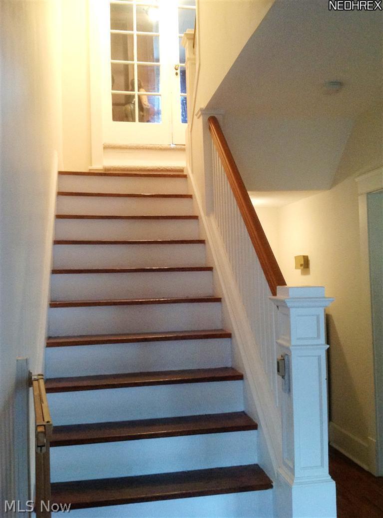 1606 Compton Road Cleveland, OH 44118 - Photo 14 of 23