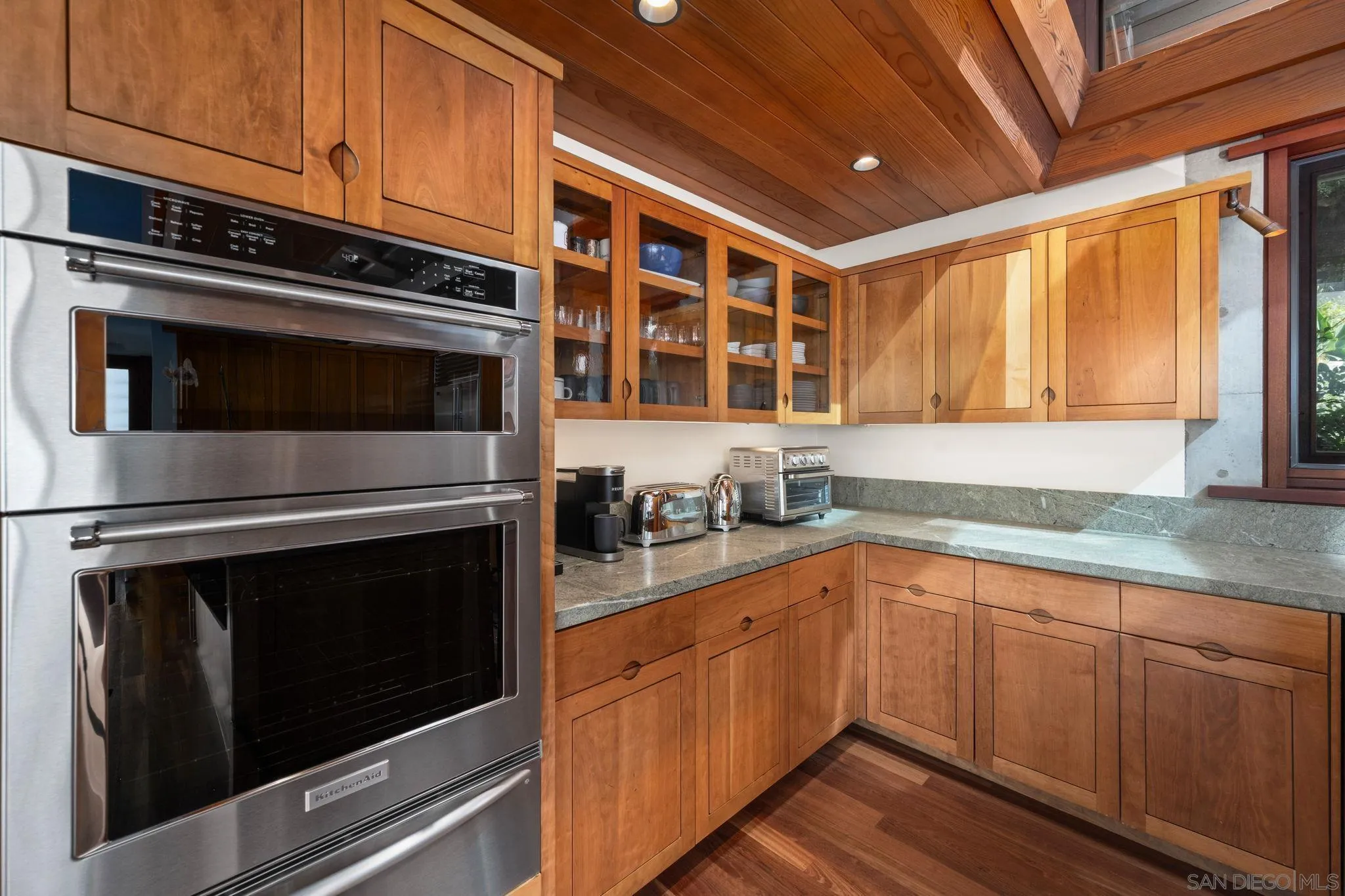 408 Luzon Avenue Del Mar, CA 92014 - Photo 14 of 25