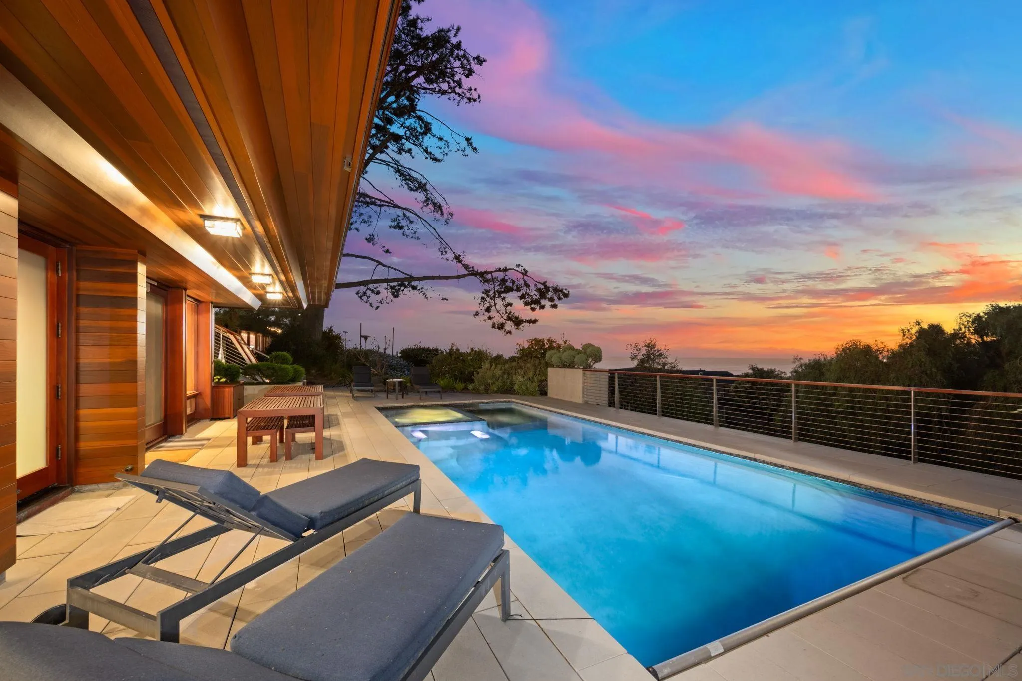 408 Luzon Avenue Del Mar, CA 92014 - Photo 4 of 25