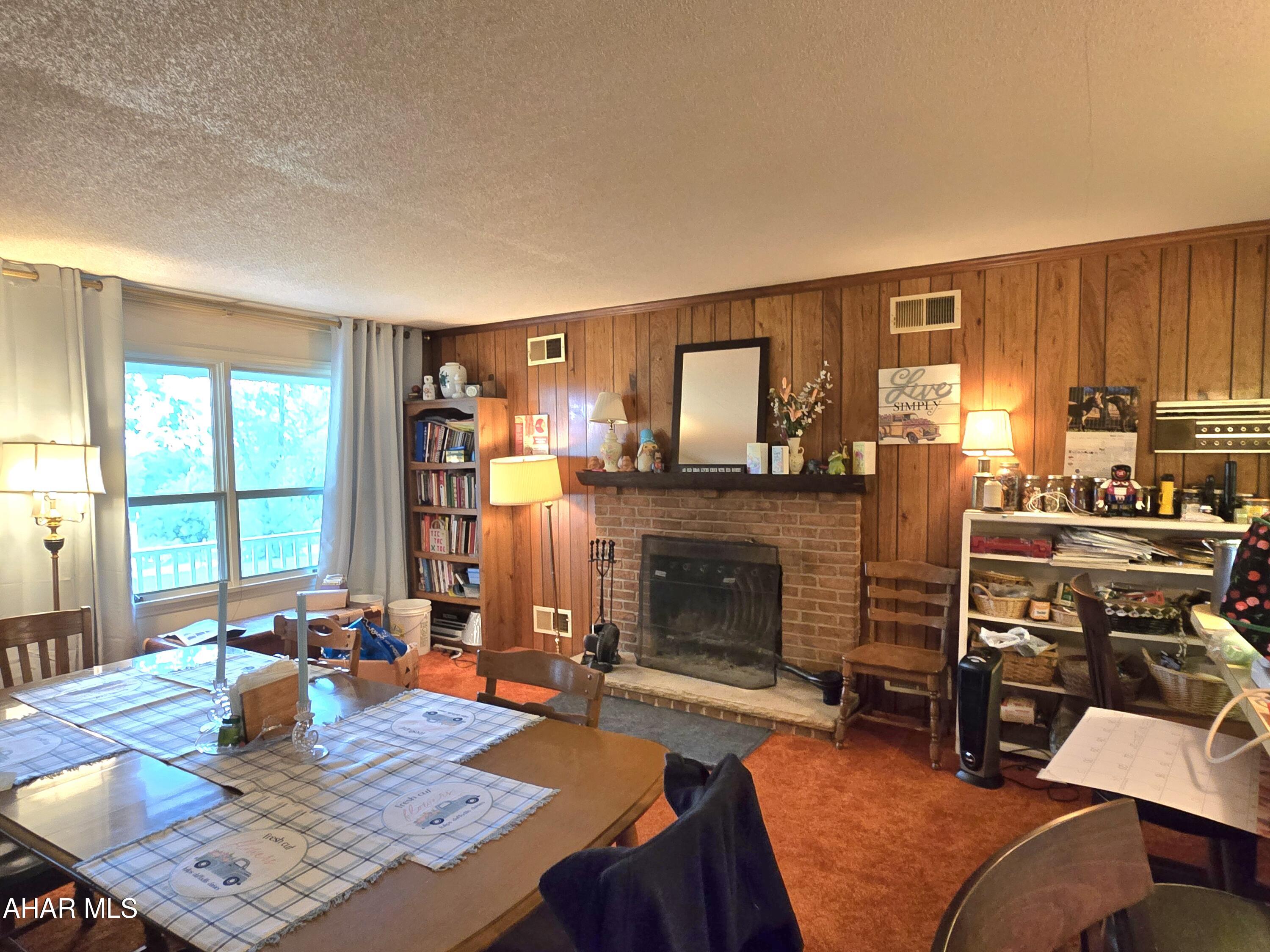 563 Lock Mountain Road Martinsburg, PA 16662 - Photo 4 of 27