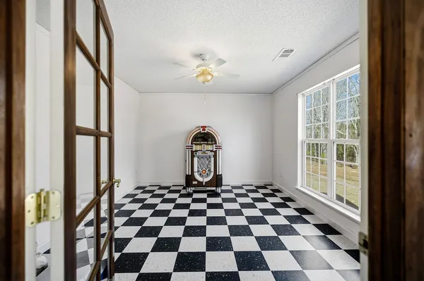 $649,000 | 431 Seigler Road, Iva, SC 29655