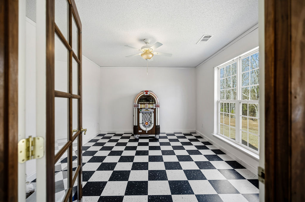 431 Seigler Road Iva, SC 29655 - Photo 12 of 32