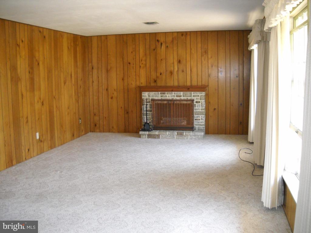 1715 Campus Road Elizabethtown, PA 17022 - Photo 3 of 11 Gallery Image 3