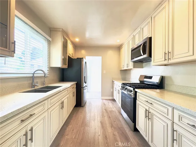 $3,450 | 7454 Gaviota Avenue, Van Nuys, CA 91406