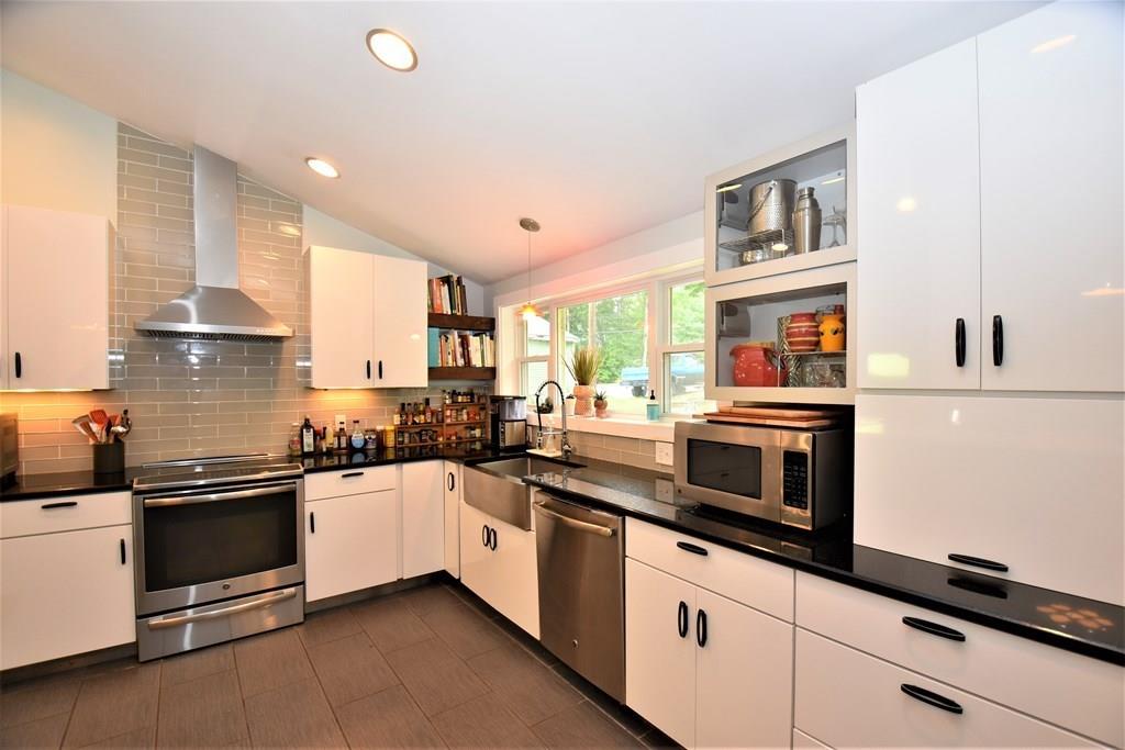 47 Quaboag Road Acton, MA 01720 - Photo 6 of 25 Gallery Image 6