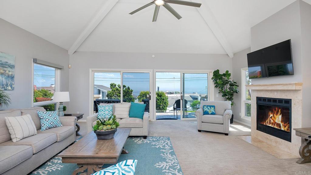 5918 Germaine Lane La Jolla, CA 92037 - Photo 7 of 34 Den/Family/Great Room