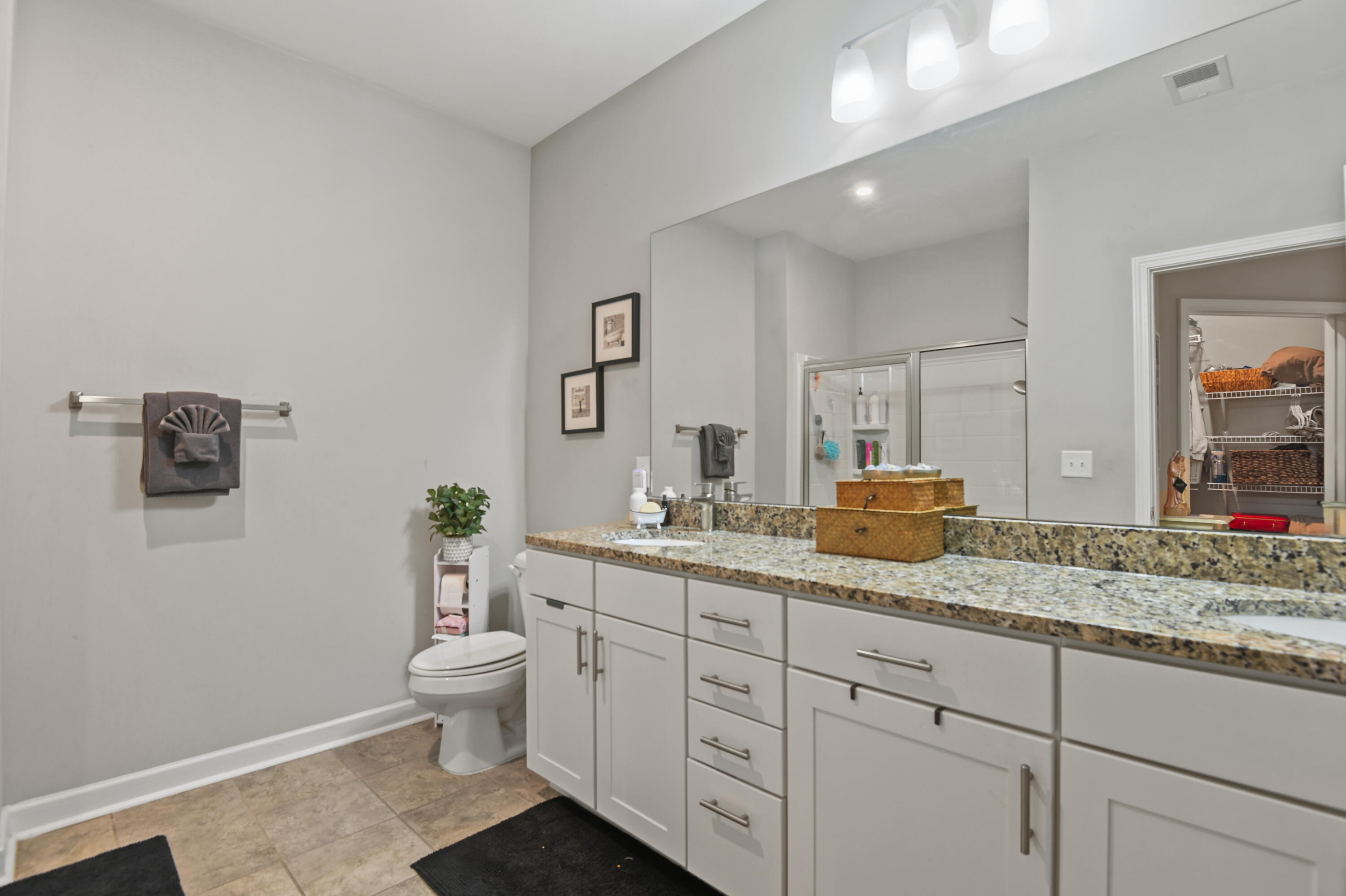 7101 Bowen Corner Avenue Hanahan, SC 29410 - Photo 18 of 33 Primary Bed Bathroom