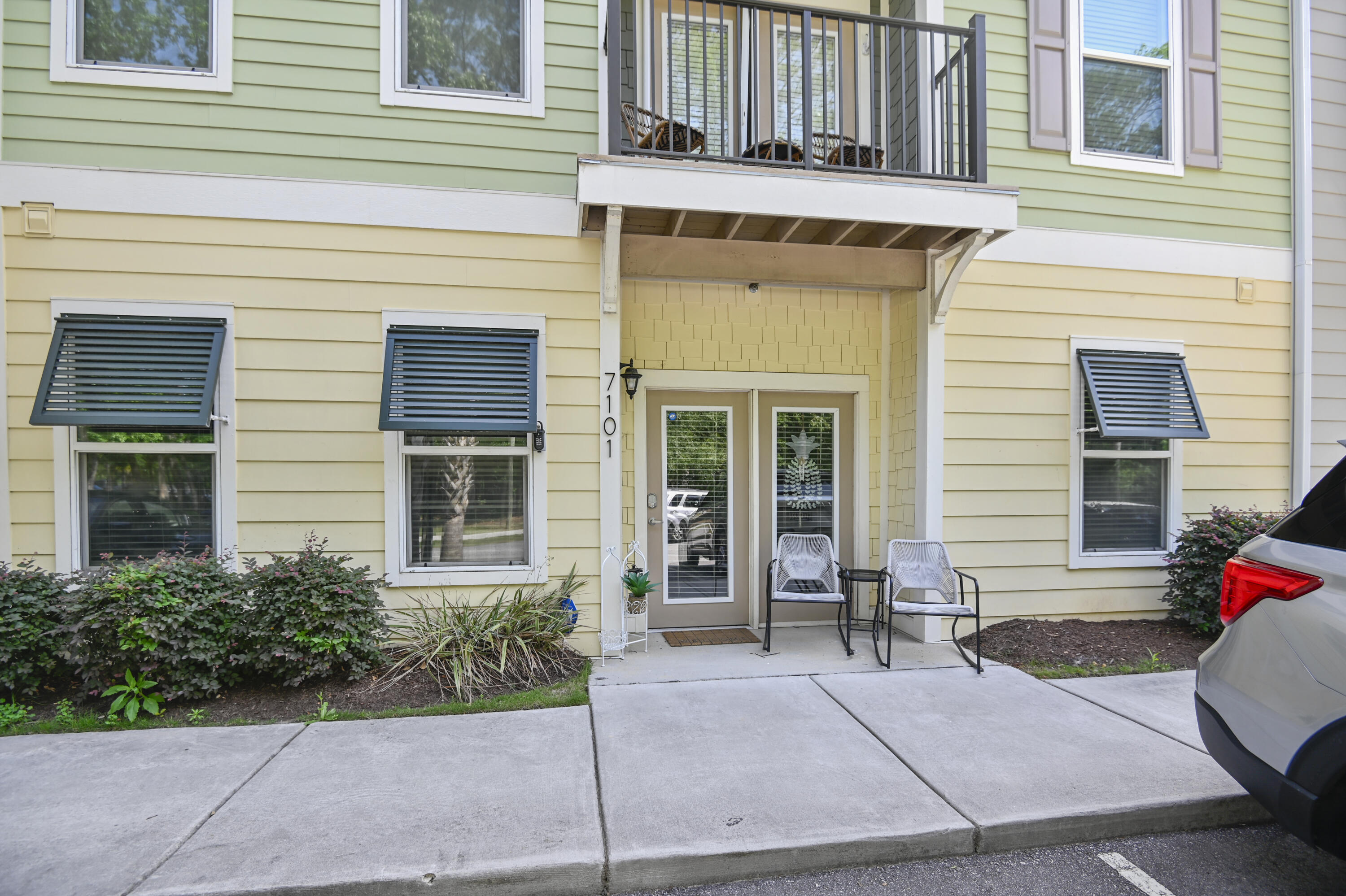 7101 Bowen Corner Avenue Hanahan, SC 29410 - Photo 5 of 33 Primary Photo