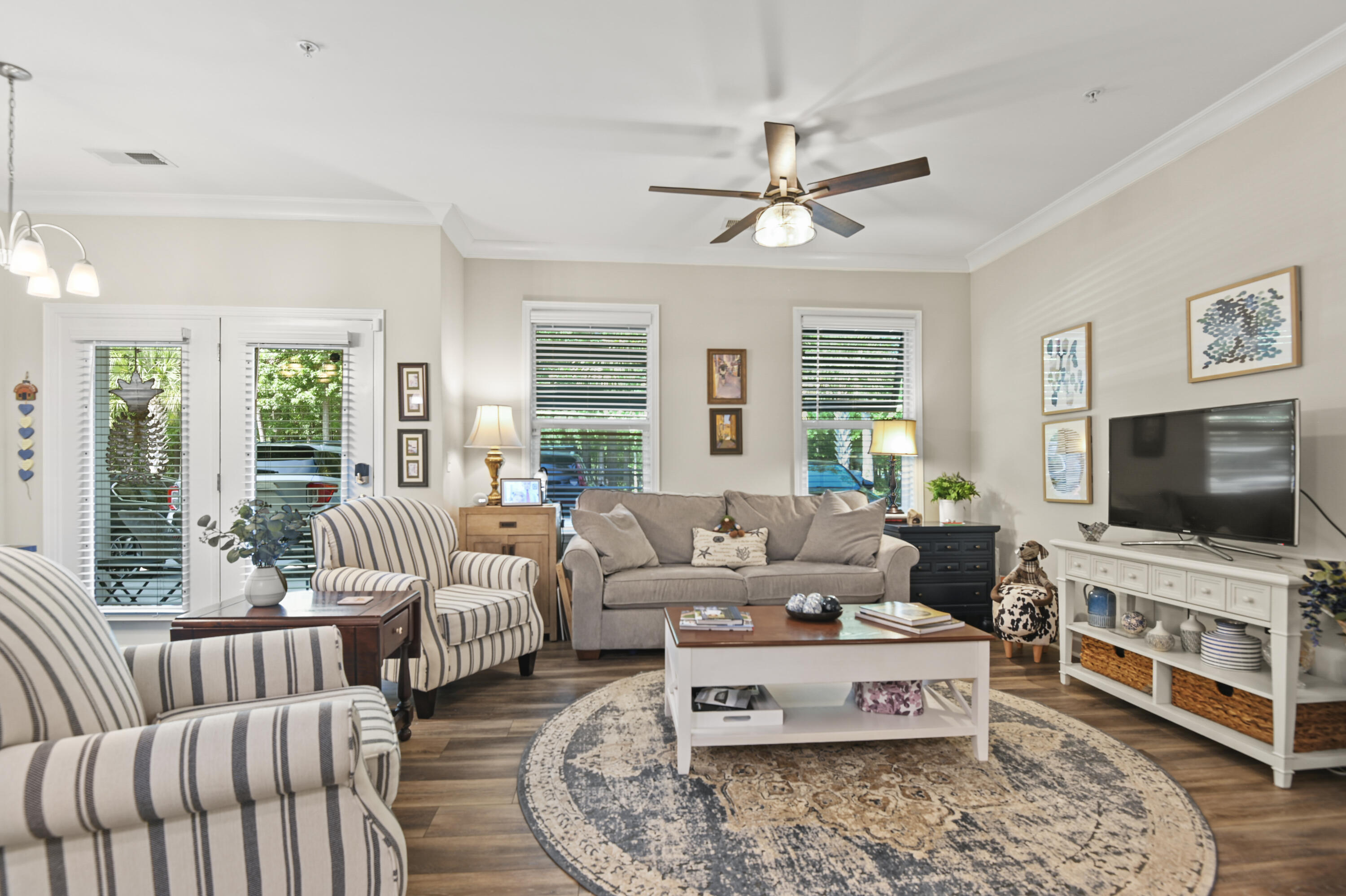7101 Bowen Corner Avenue Hanahan, SC 29410 - Photo 6 of 33 Living Room