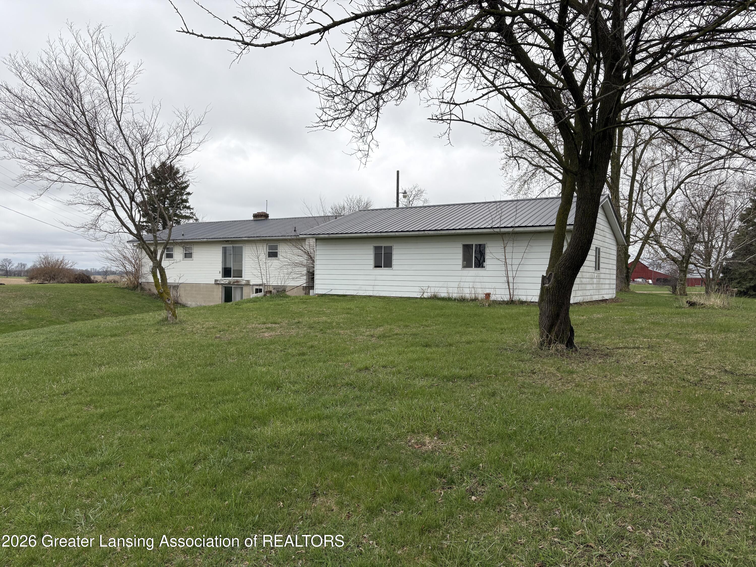 11010 Barnes Road Portland, MI 48875 - Photo 25 of 27 IMG_8221