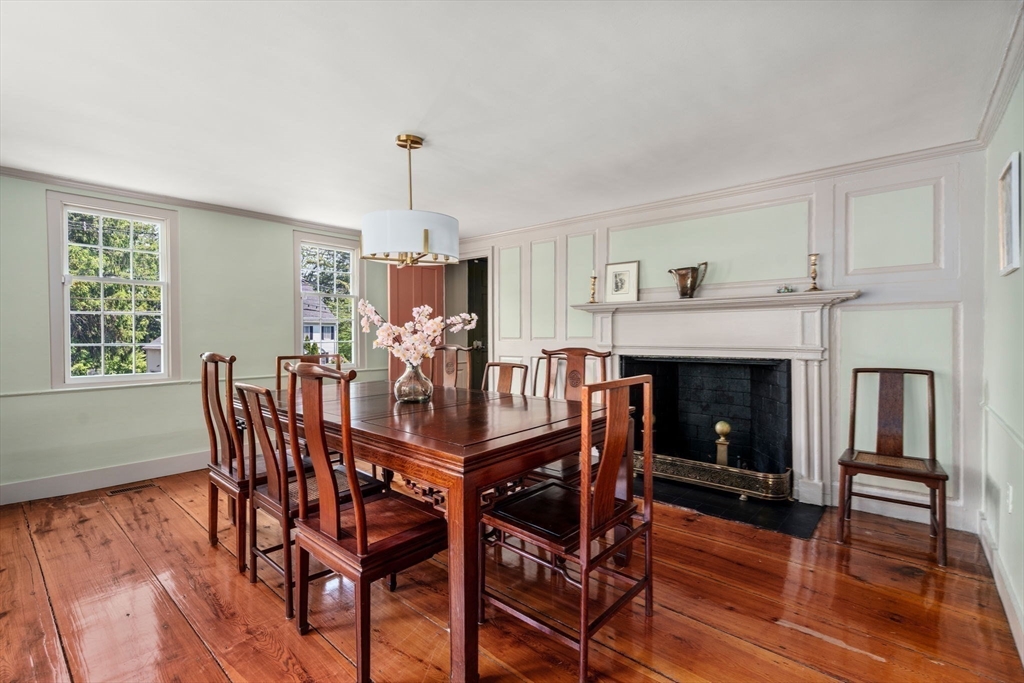 391 Dedham Street Newton, MA 02459 - Photo 13 of 29