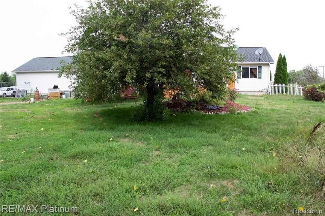 5761 Milett Road Fowlerville, MI 48836 - Photo 4 of 30 8.jpg